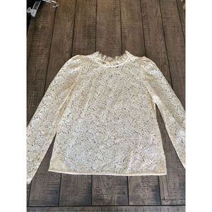 Gap lace top